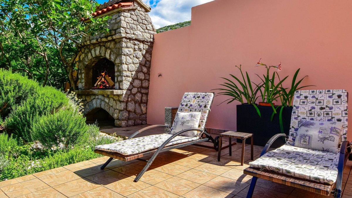 Sibinj Krmpotski Apartment | Lovely apartment for 4 guests with WIFI, A/C, TV and terrace