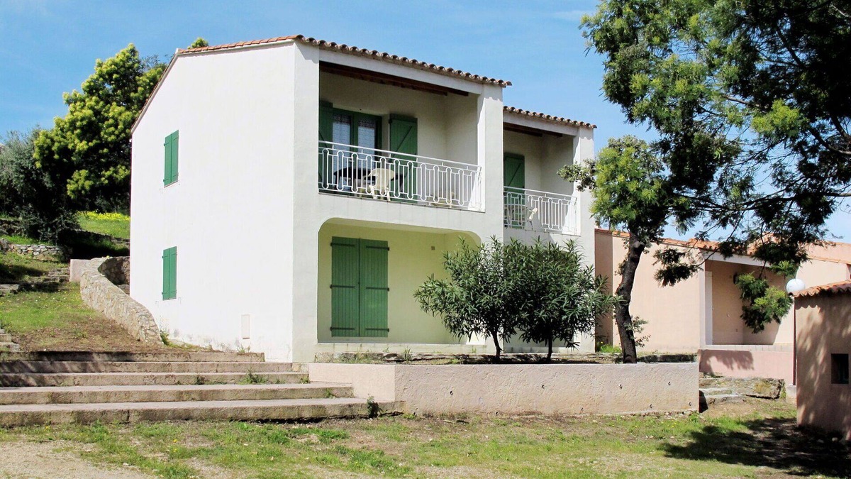 Aregno Apartment | Lovely apartment for 2 guests with WIFI, TV and terrace