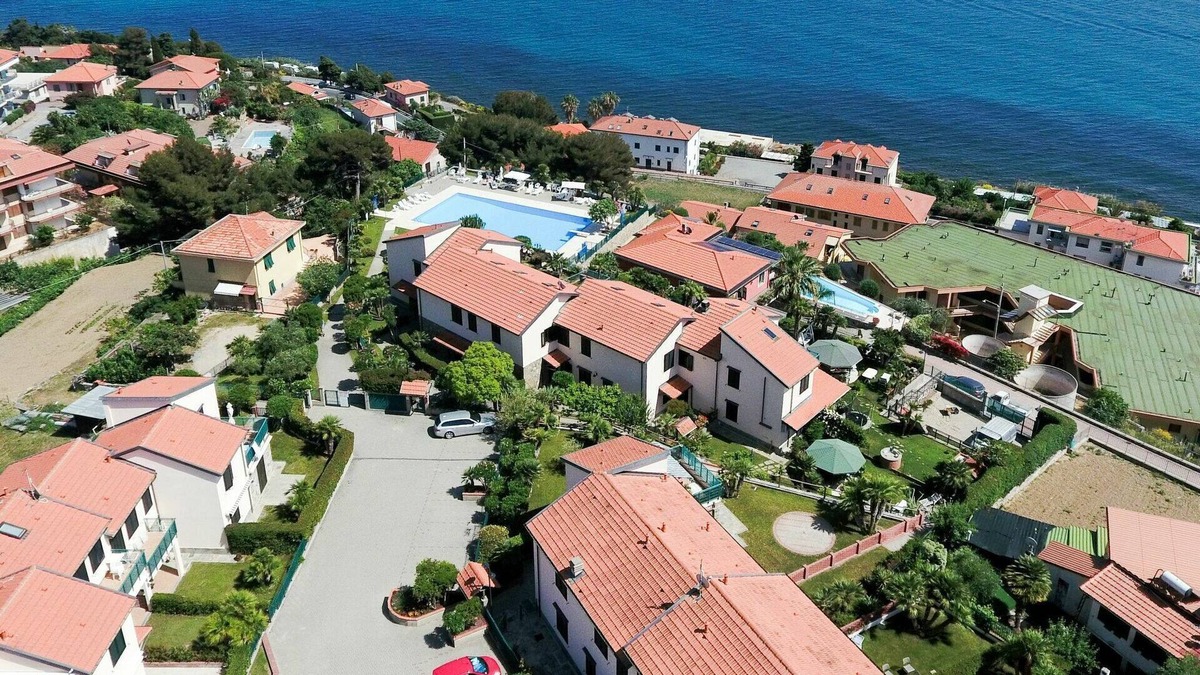 Piani Paorelli Apartment | Lovely apartment for 4 guests with WIFI, pool, TV, terrace, pets allowed and parking