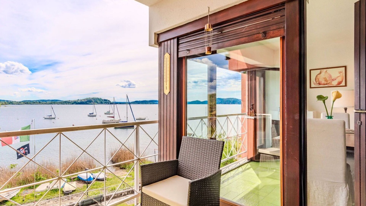 Monvalle Apartment | Lovely apartment for 5 guests with pool, WIFI, TV, balcony and pets allowed