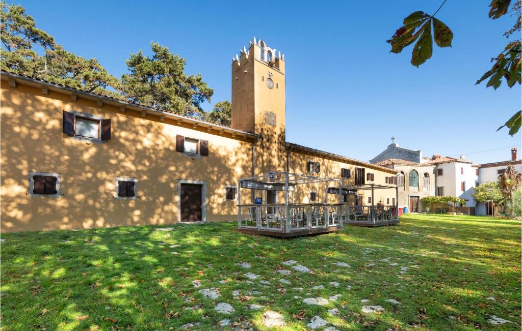 Martinski Apartment | Lovely Apartment In Martinski With Wifi