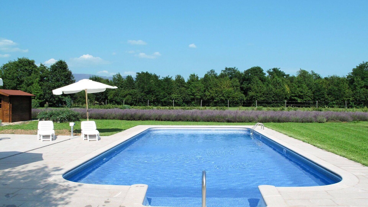 Povoletto House | Lovely apartment in villa for 4 people with WIFI, A/C, pool, TV and terrace