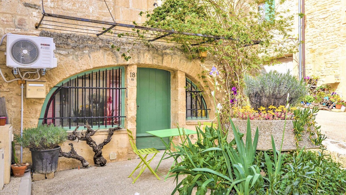 Remoulins Apartment | Lovely apartment in Remoulins with WiFi