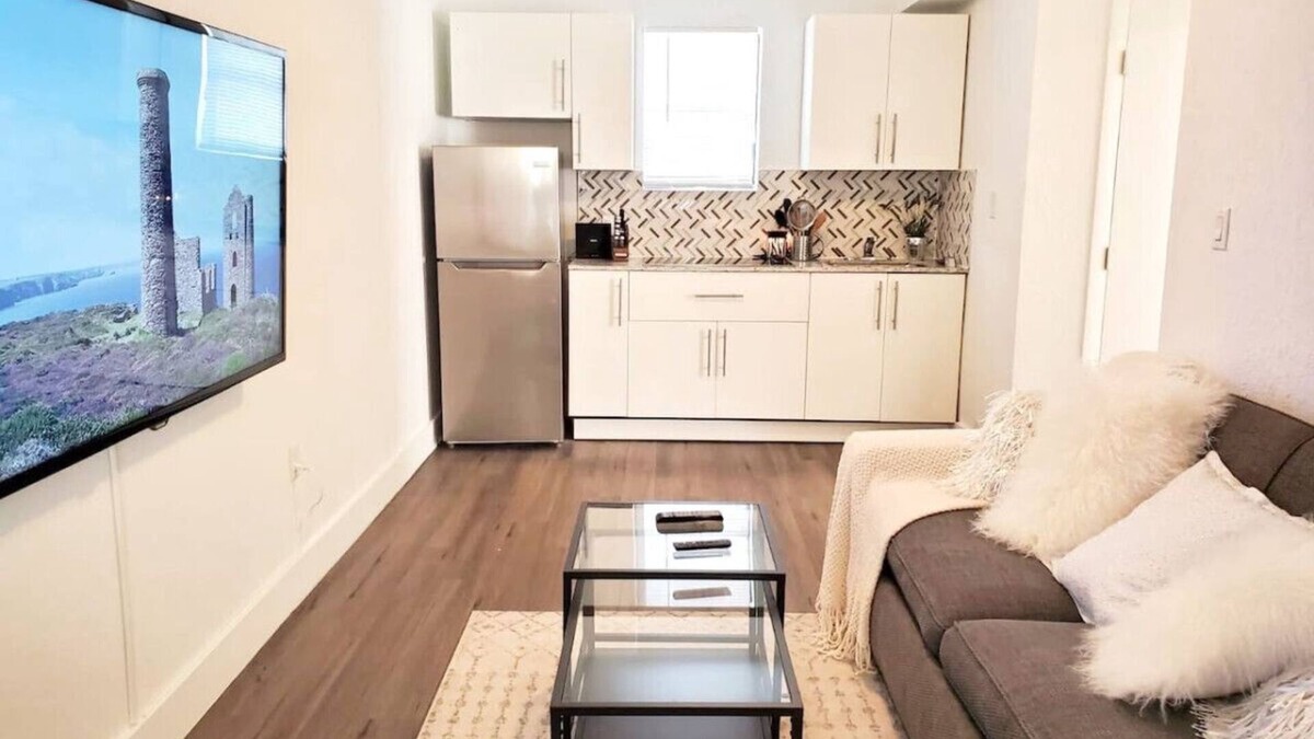 East Little Havana Apartment | Lovely Apartment Near Brickell 1