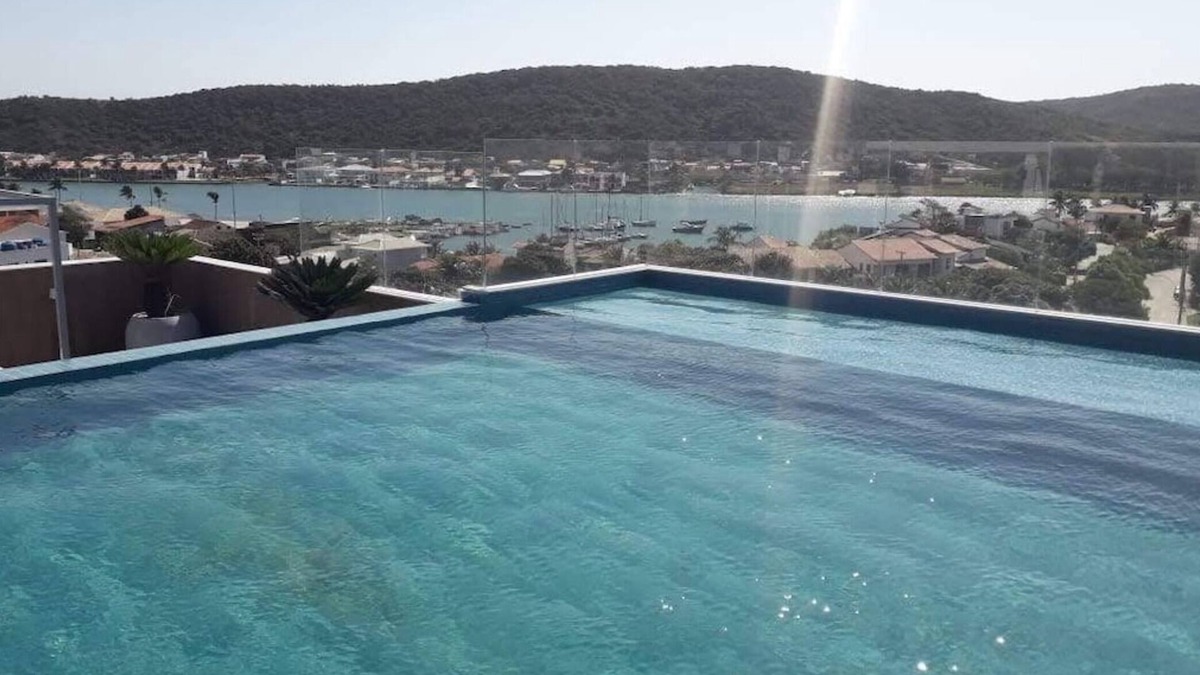 Passagem Apartment | Lovely apartment, with parking space, in a prime area of Cabo Frio.