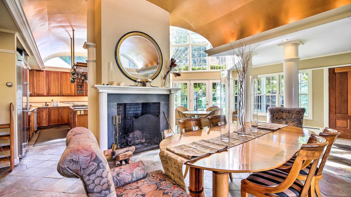 Brookfield House | Lovely Brookfield Home w/Private Deck & Views