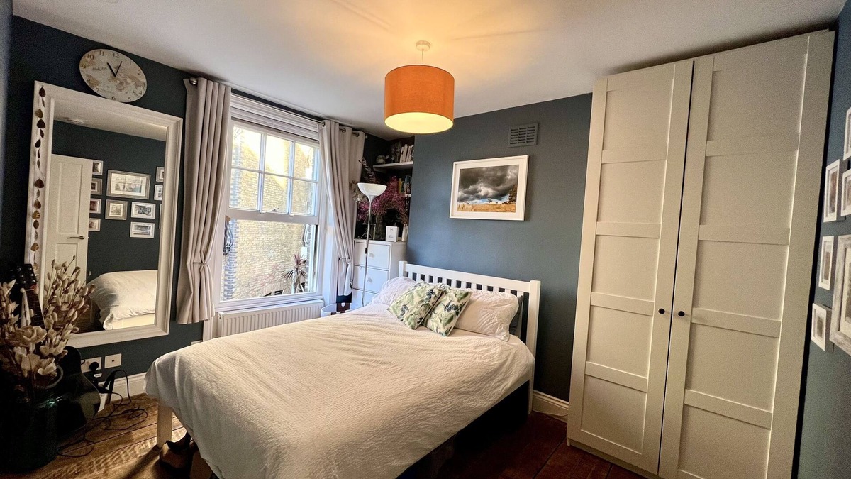 Oval Apartment | Lovely central one bedroom flat with outdoor space, Kennington