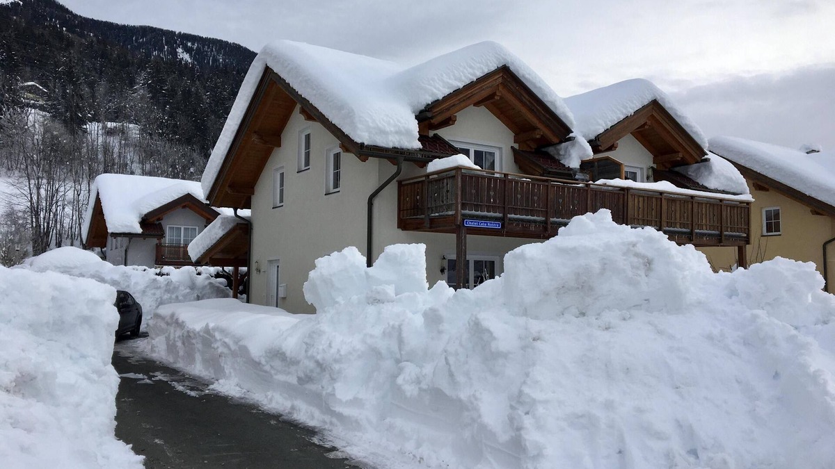 Kotschach-Mauthen Villa | Lovely chalet with a garden near the ski slope