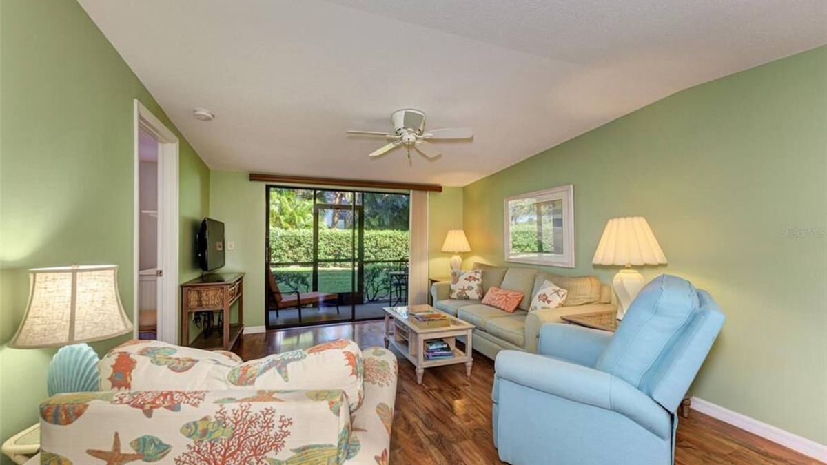 Venice Condo | Lovely condo minutes from the beach!