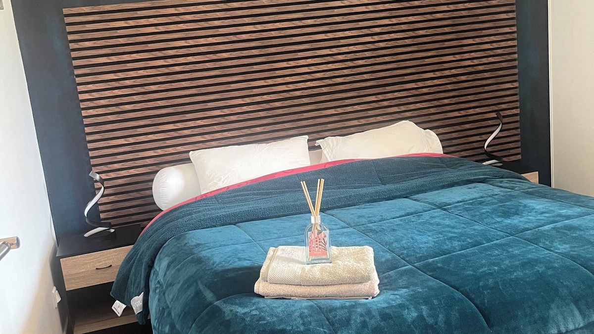 Louvres Apartment | Lovely, cosy apartment with garden and king-size bed, near airport.