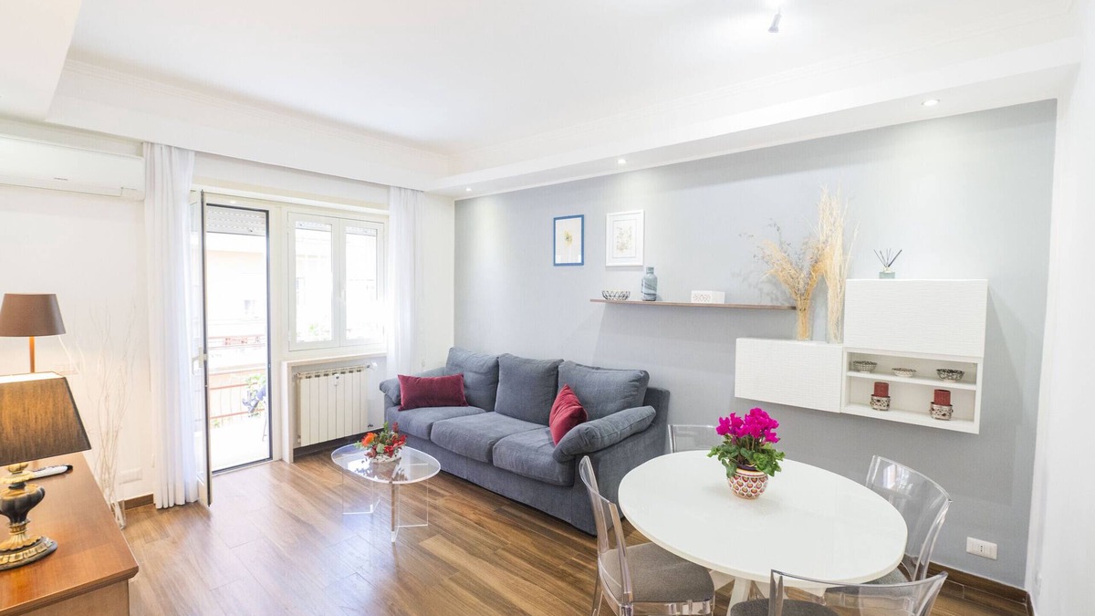 Suburbio XI della Vittoria Apartment | Lovely Design Apartment with Balcony