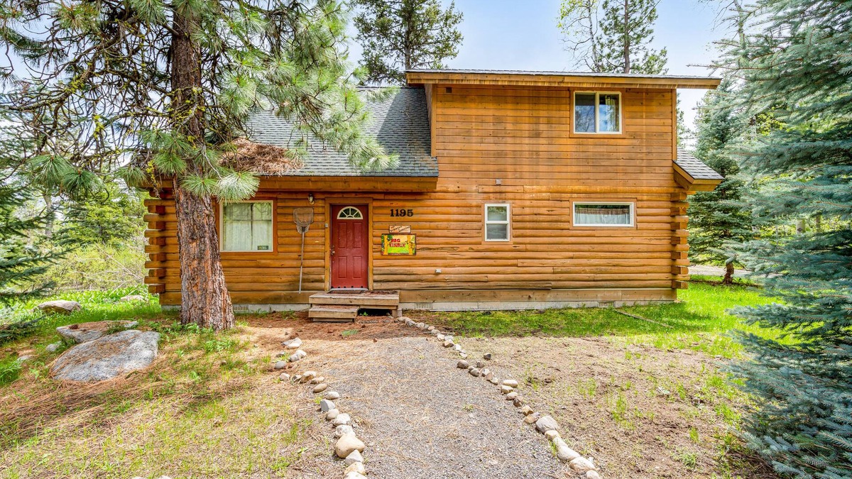 Bear Basin Estates Cabin | Lovely, family-friendly home w/firepit & gas grill - close to Bear Basin