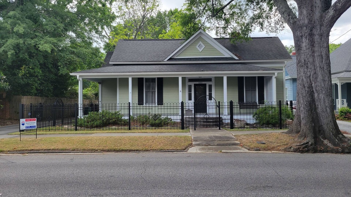Lumberton House | Lovely fenced and gated 3-bed/2 bath home on beautiful Elm lined Main Street.
