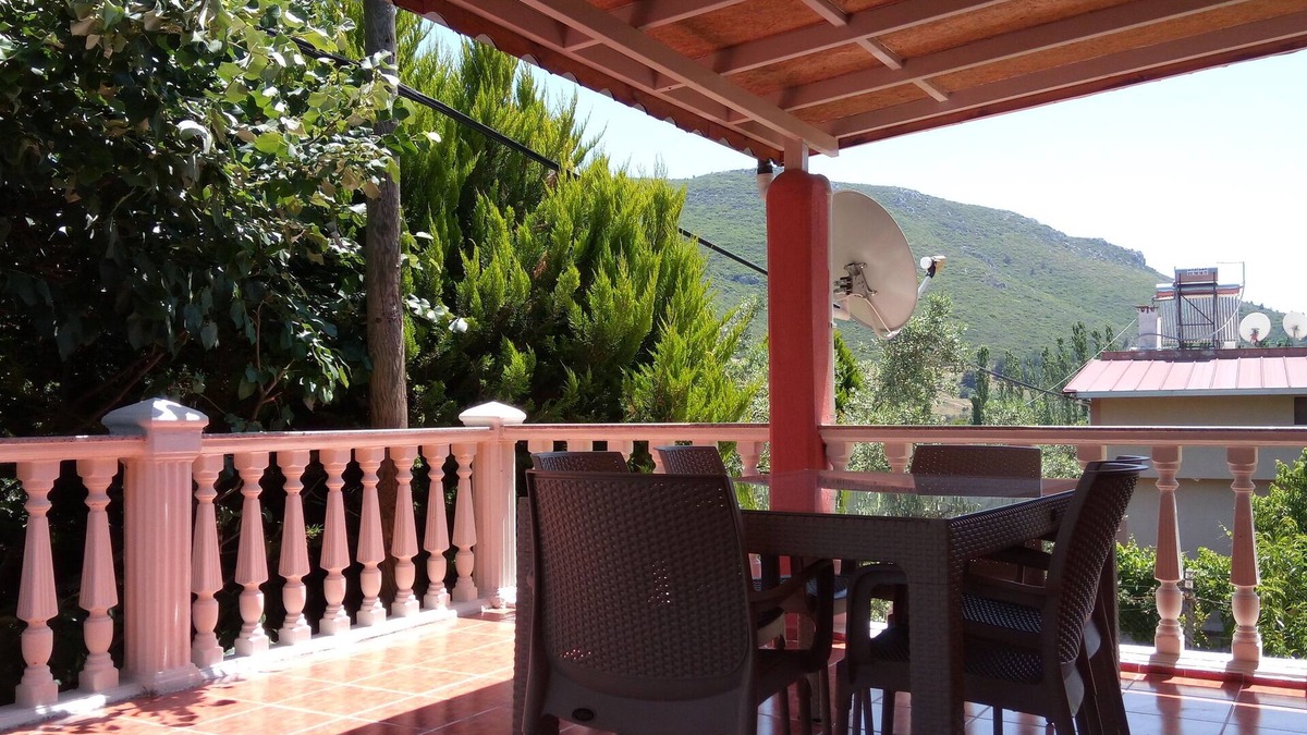 Menderes House | Lovely flat in the woods*close to the sea
