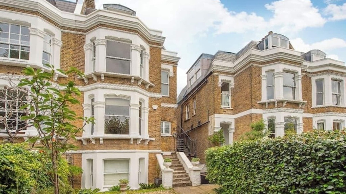 Southfields Apartment | Lovely flat near Wimbledon – perfectly located with private garden