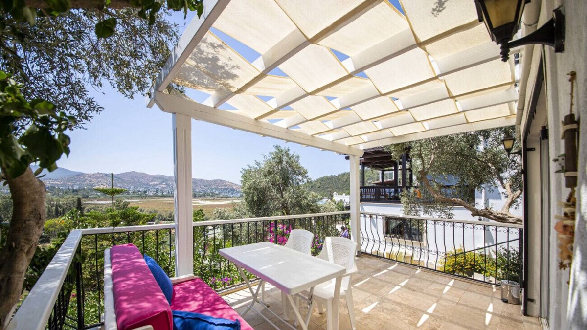 Golturkbuku Apartment | Lovely Flat with Pool and Nature View in Bodrum