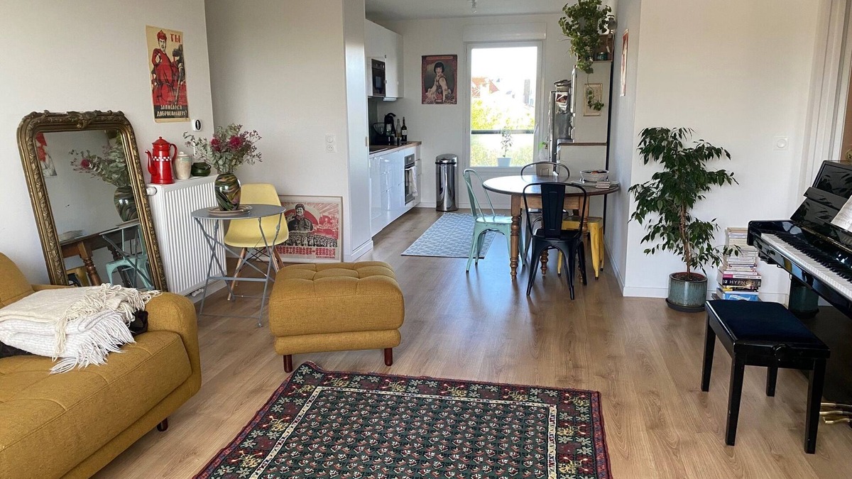 Romainville Apartment | lovely flat with terrace, in a quiet place