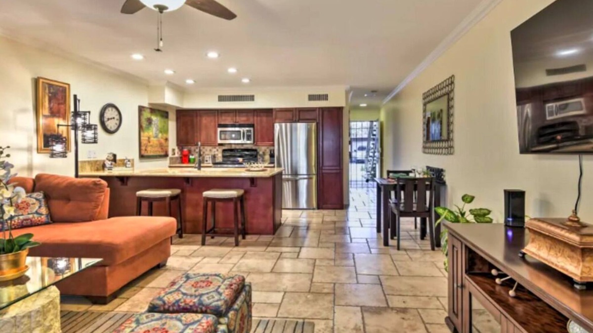 Twin Palms Condo | Lovely Ground Floor Unit