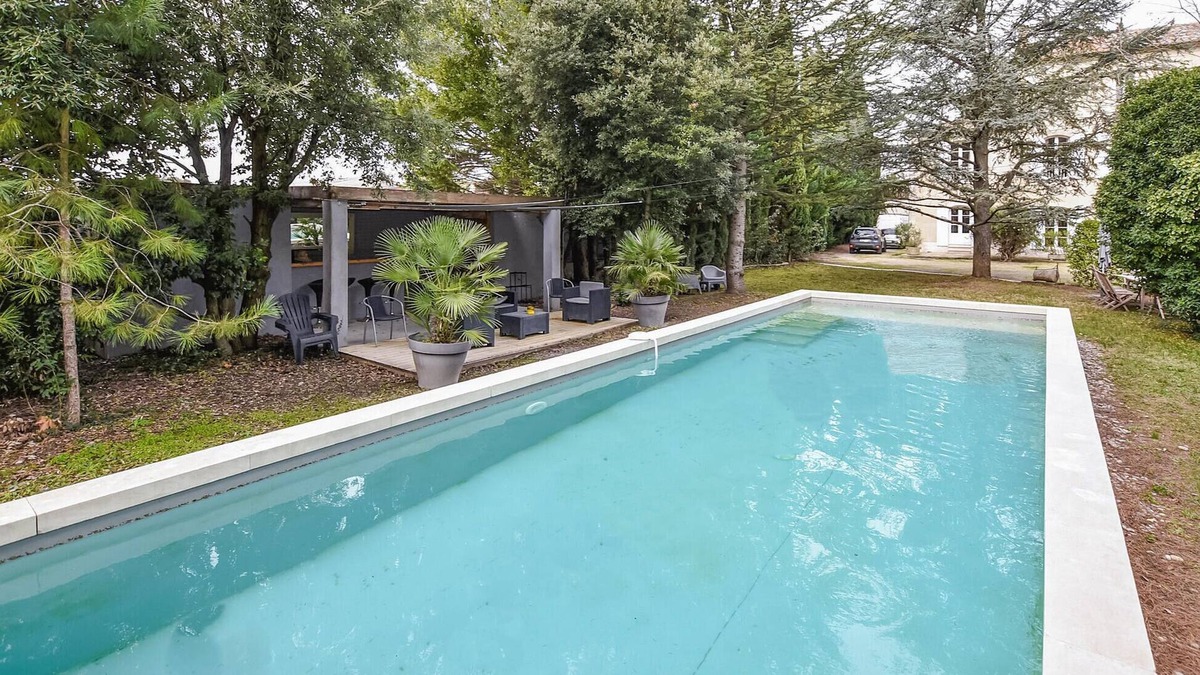 Entraigues-sur-la-Sorgue House | Lovely home in Entraigues-sur-la-Sorg