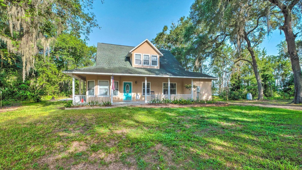 Edgar House | Lovely Hawthorne Home w/Private Boat Dock!