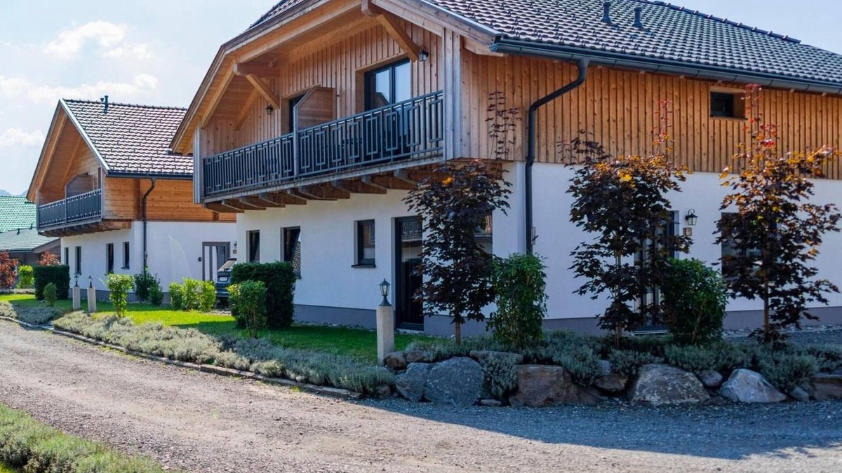 Jenig House | Lovely holiday home on park near ski resort