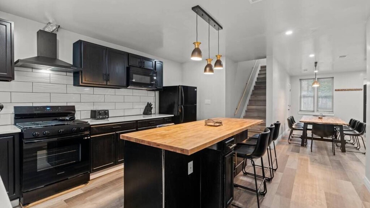 Wynnefield House | Lovely Home by Fairmount Park, Phl Zoo, Main Line