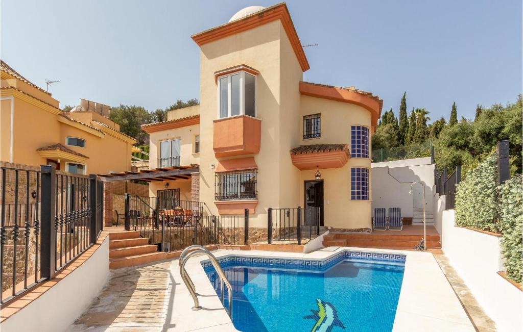 Torrequebrada House | Lovely Home In Benalmádena