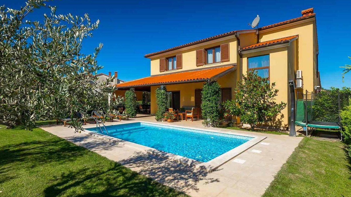 Valbandon House | Lovely home in Fazana