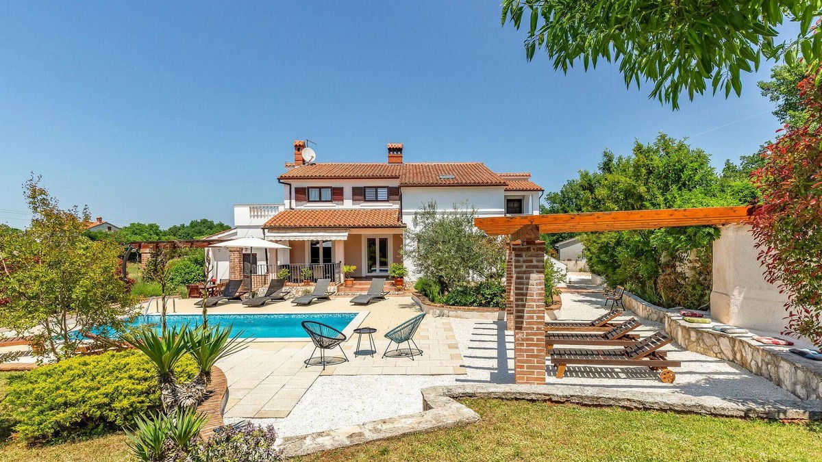 Loborika House | Lovely home in Loborika