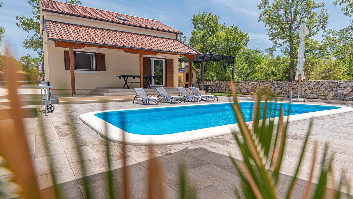 Oklaj House | Lovely home in Puljane with kitchen