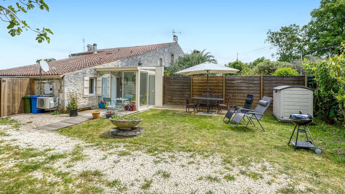 Saujon House | Lovely home in Saujon with WiFi