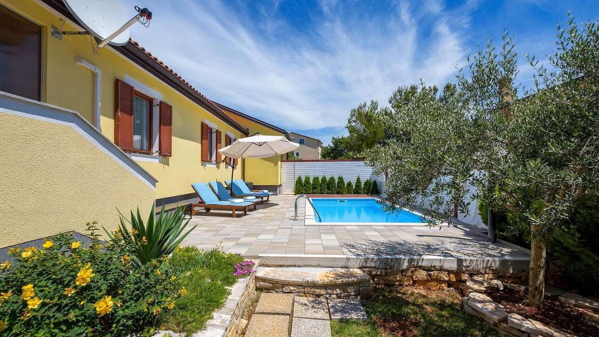 Murine House | Lovely home in Umag with WiFi