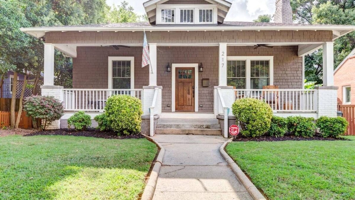 Wesley Heights House | Lovely Home with In-Law Suite. In the City!