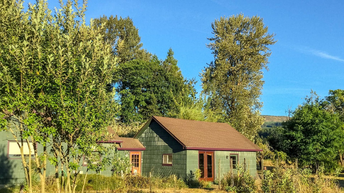 Thurston House | Lovely home with pasture views, private patio, & full kitchen!