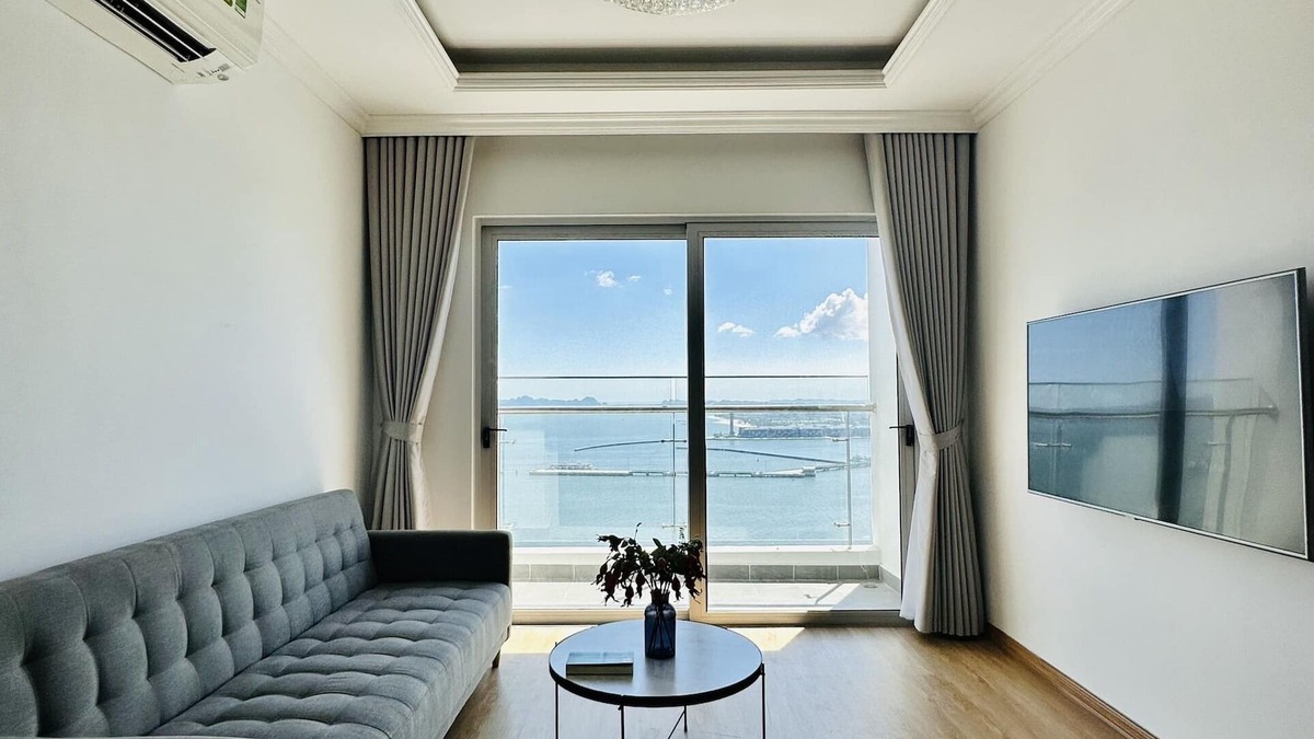 Hon Gai Apartment | Lovely homestay on 29th floor, beautiful sea view, full equipped,3 mins to beach