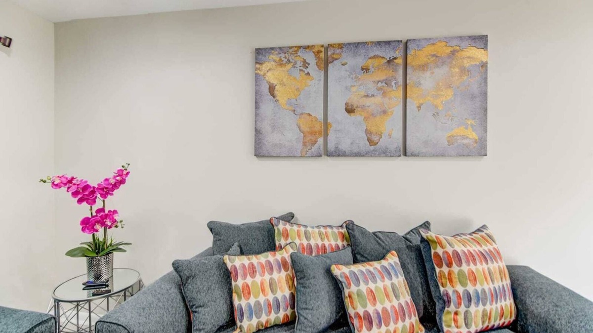 Hattiesburg House | Lovely House 2 is a beautiful house, complete renovated and nicely decorated.