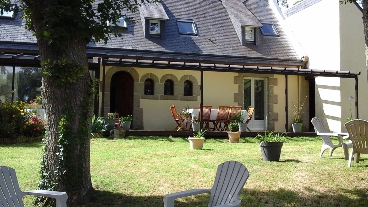 Plouer-sur-Rance House | LOVELY HOUSE WITH SAUNA AND VERY PLEASANT GARDEN, 2 MINUTES WALK FROM THE RANCE RIVER.