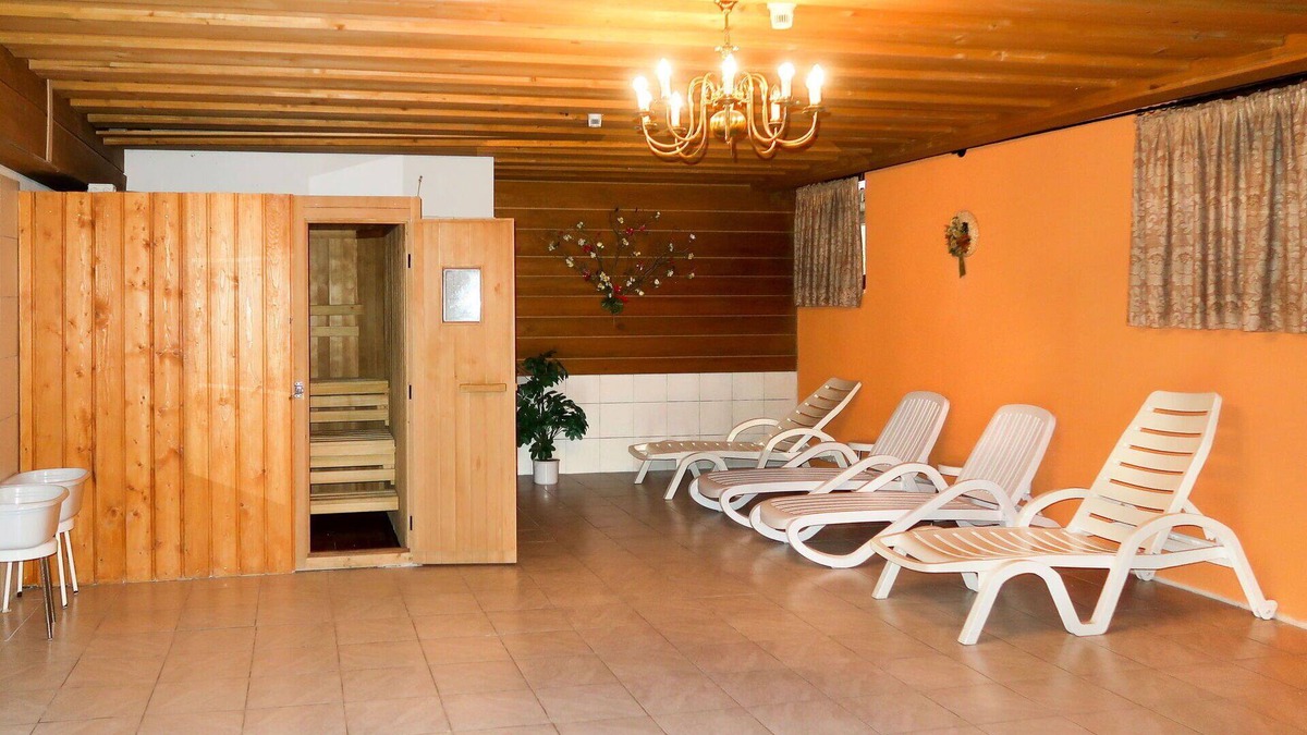 St. Valentin auf der Haide Apartment | Lovely apartment for 6 guests with WIFI, TV, balcony and pets allowed