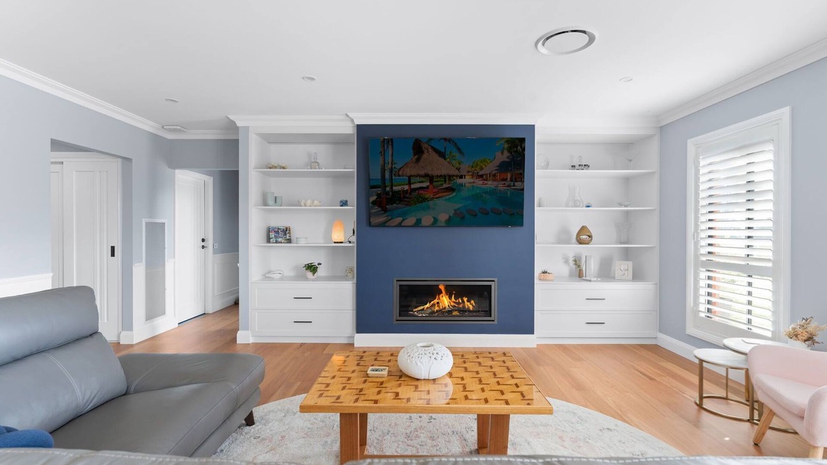 Laffing Waters House | Lovely Laffing Waters - Modern + Peaceful with Gym