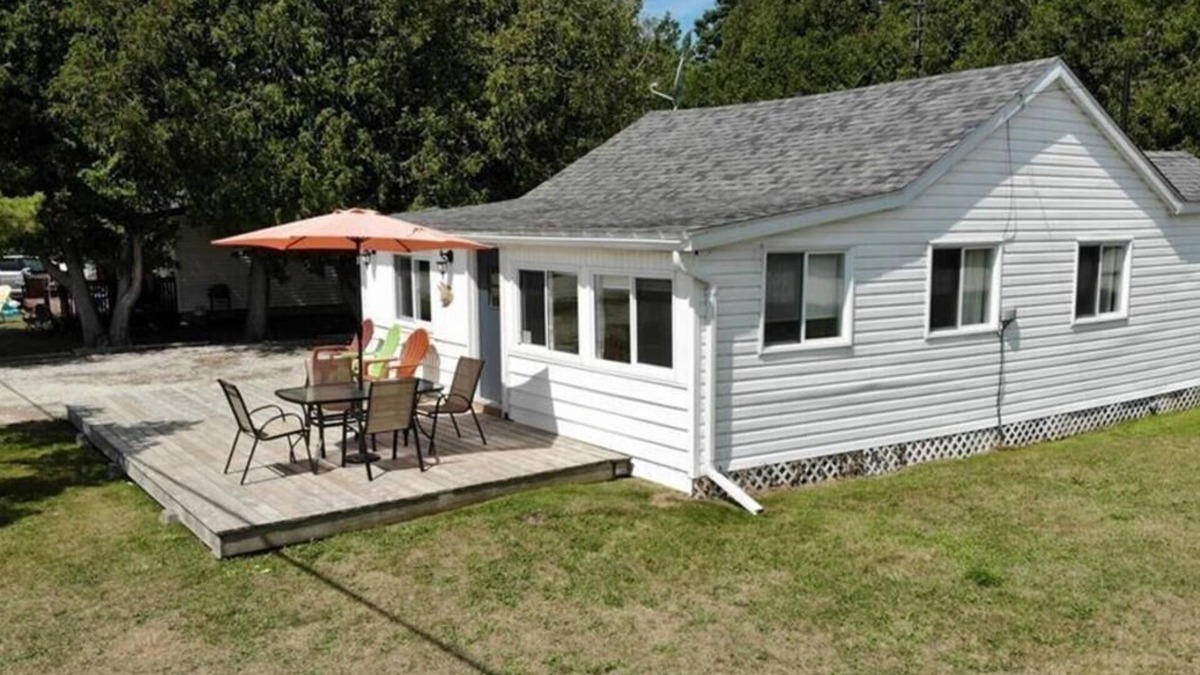 South Bruce Peninsula Cottage | Lovely Little Cottage