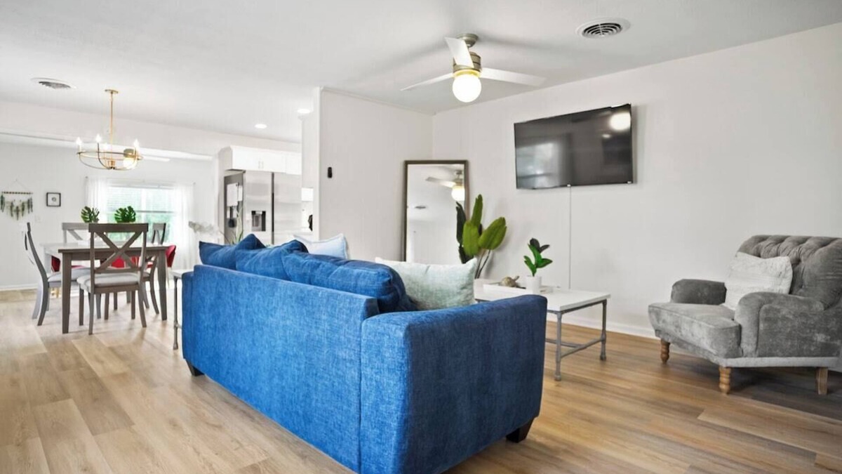 Marianna House | Lovely Lime - Updated - Near Hospital and College