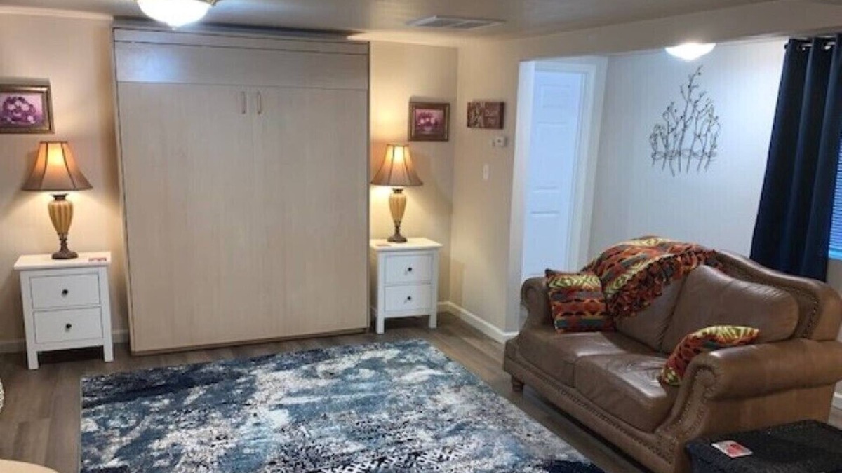 Lovelock Apartment | Lovely Lovelock Landing