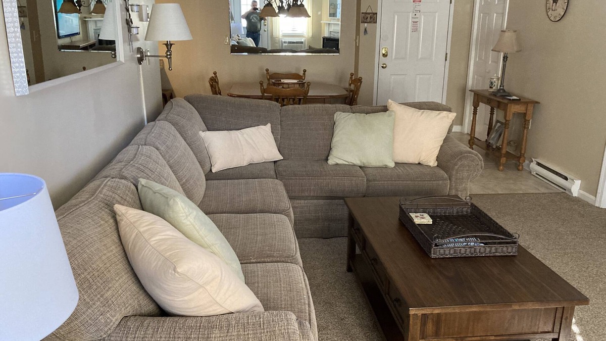 Lincoln Condo | Lovely Modern Condo Near Loon Mountain, WIFI, 2 BR, 2 Baths, A/C, Pools & Gym