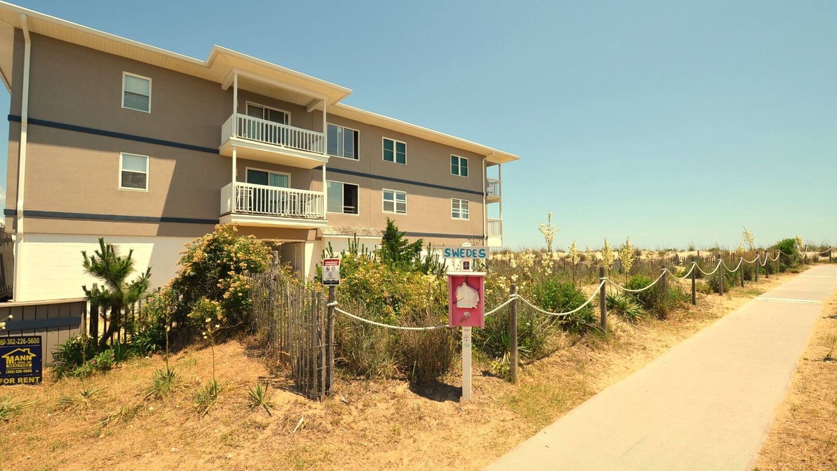 Rehoboth by the Sea Condo | Lovely Ocean Front Condo In The Beachcomber!