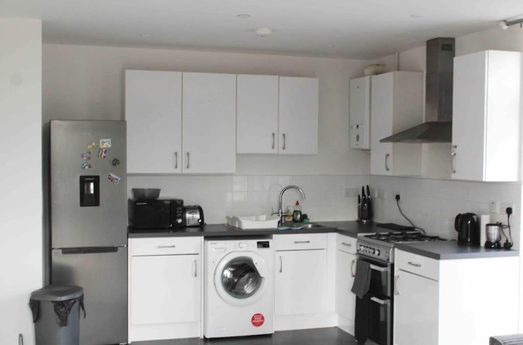 Sydenham Apartment | Lovely one bedroom apartment with balcony