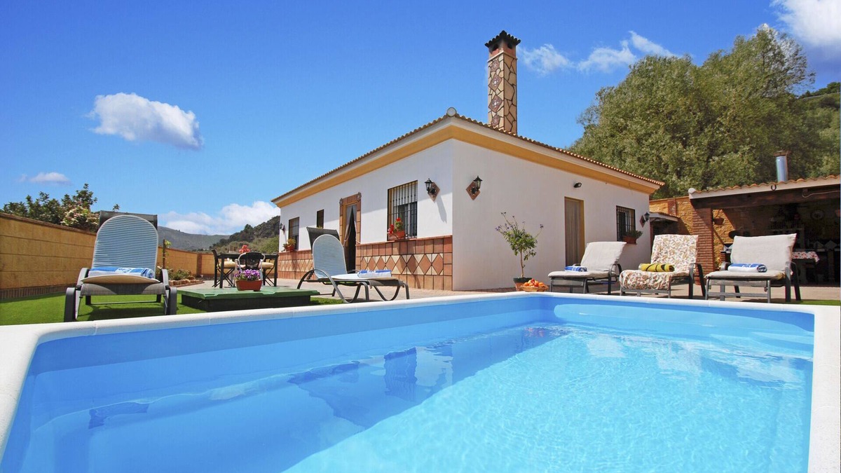 Comares Villa | Lovely private family villa with pool.