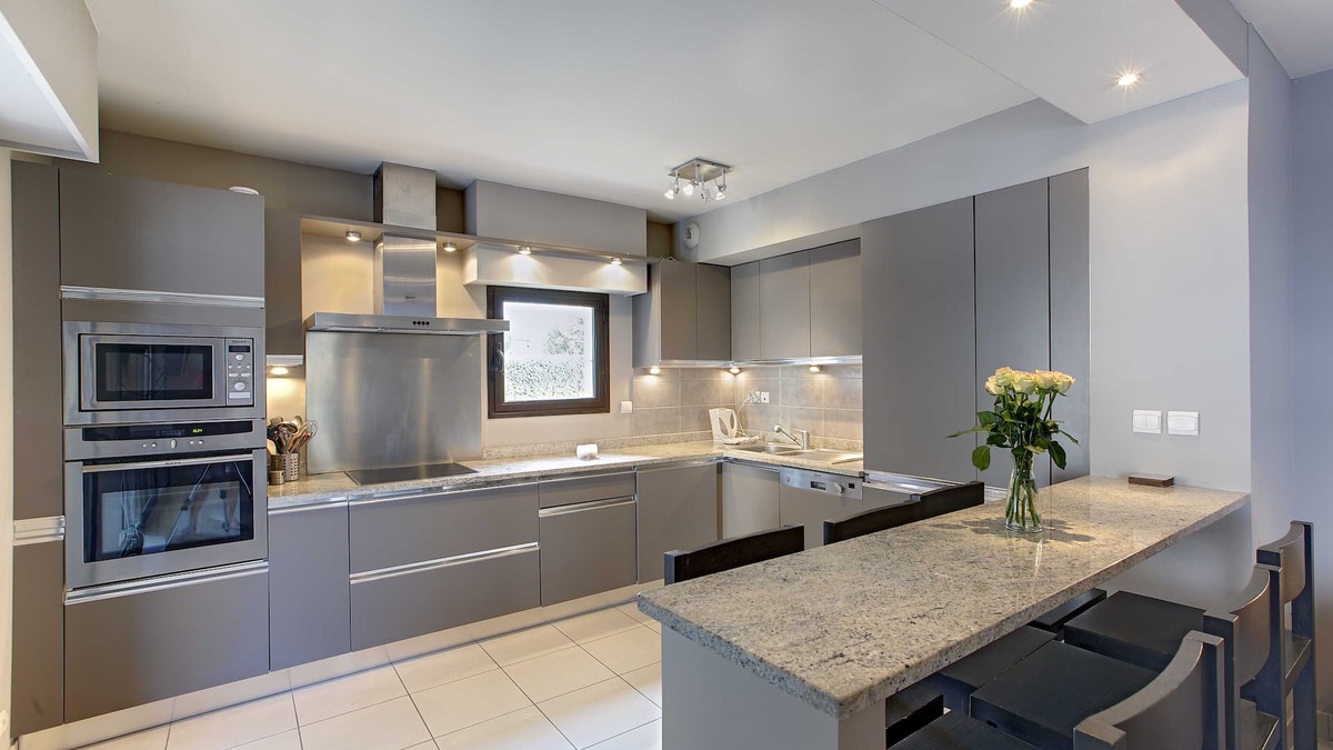 Prado - Republique Apartment | lovely quality apartment, aircon lift pool located 7mn by foot Croisette&Palais