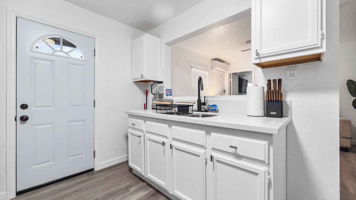 North Long Beach Apartment | Lovely Retreat in Long Beach