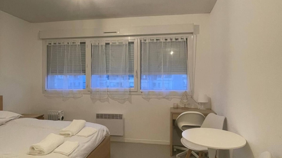 Charente-Maritime Apartment | Lovely seafront studio La Rochelle, 15 minutes from Les Minimes beach