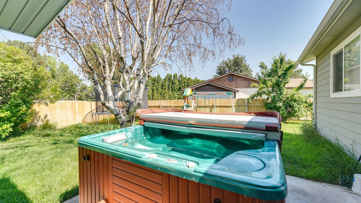 Twin Falls House | Lovely Twin Falls Home w/Private Hot Tub!